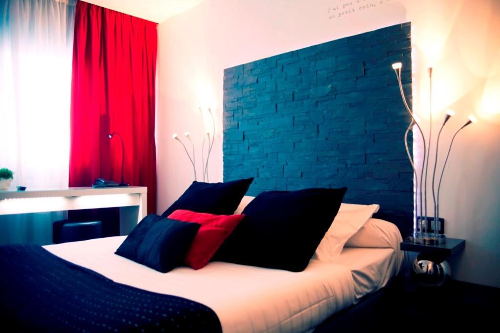 Dm Hotel Форбак Стая снимка