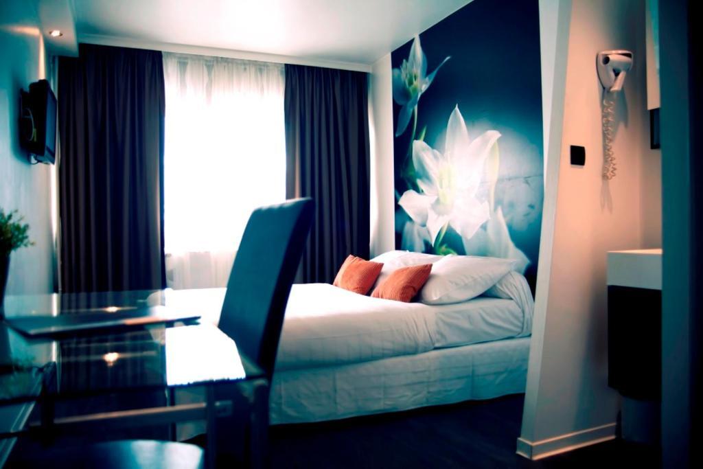 Dm Hotel Форбак Стая снимка