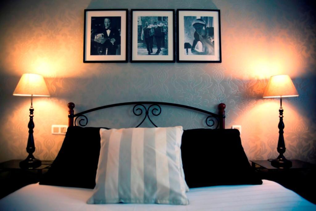 Dm Hotel Форбак Стая снимка