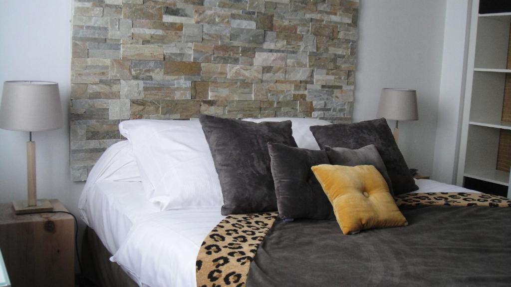 Dm Hotel Форбак Стая снимка